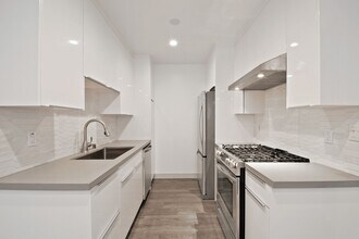 1127 18th Street, North of Wilshire Blvd! in Santa Monica, CA - Building Photo - Building Photo