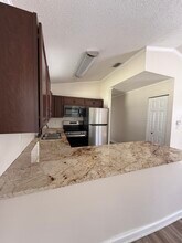 115 58th St E in Palmetto, FL - Foto de edificio - Building Photo