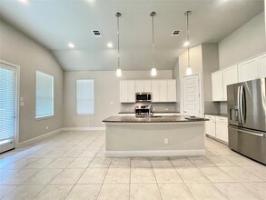 6405 Coalinga Ln in Pflugerville, TX - Foto de edificio - Building Photo