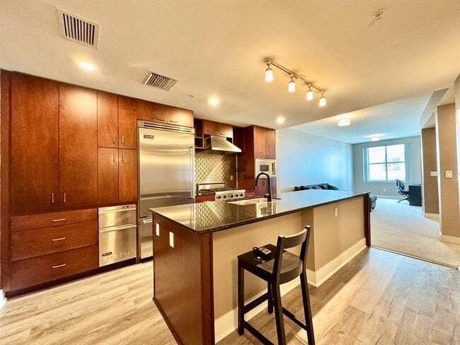 1120 E Kennedy Blvd in Tampa, FL - Building Photo - Building Photo