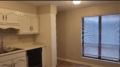 146 Summerview Dr in Madison, AL - Building Photo - Building Photo