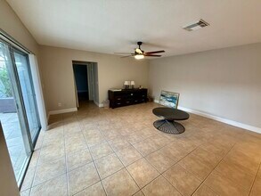 107 Bent Arrow Dr in Jupiter, FL - Building Photo - Building Photo