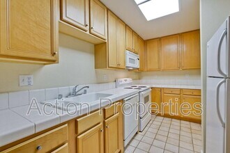 2160 Santa Cruz Ave in Menlo Park, CA - Building Photo - Building Photo