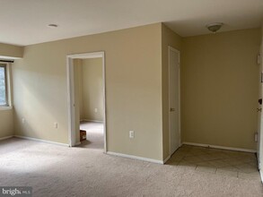 12307 Braxfield Ct in North Bethesda, MD - Foto de edificio - Building Photo