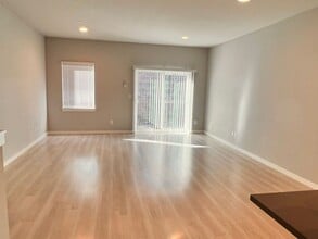 15720 Meadow Rd in Lynnwood, WA - Building Photo - Building Photo