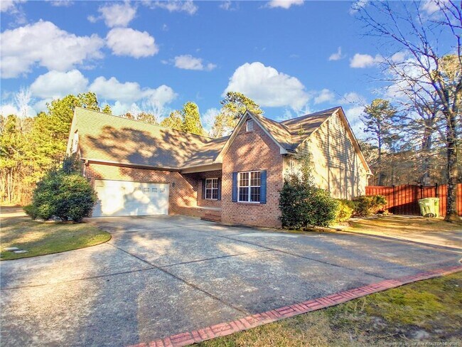 9310 Creek Path Pl in Linden, NC - Building Photo - Building Photo