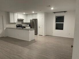 4127 Cove Fls in San Antonio, TX - Building Photo