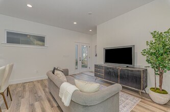 1707 High St in Durham, NC - Building Photo - Building Photo