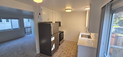 7321 Bodega Ave-Unit -Unit A in Sebastopol, CA - Building Photo - Building Photo