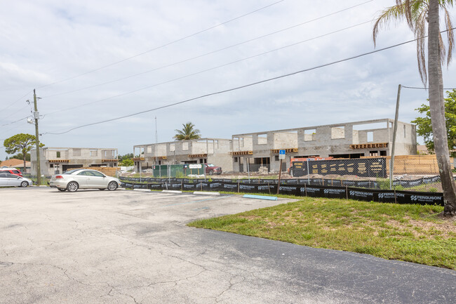 1810 NE Savannah Rd in Jensen Beach, FL - Building Photo - Building Photo