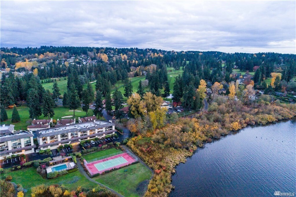 16929 Inglewood Rd NE in Kenmore, WA - Building Photo