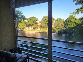 9070 Lime Bay Blvd in Tamarac, FL - Building Photo - Building Photo