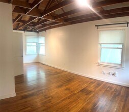 1322 Morgan Ln in Austin, TX - Building Photo - Building Photo