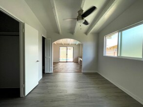 7281 Nohili St in Honolulu, HI - Building Photo - Building Photo