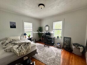 20 Bristol St, Unit 2 in East Cambridge, MA - Building Photo - Building Photo