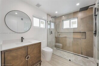 1654 SW 18th Ave in Miami, FL - Building Photo - Building Photo