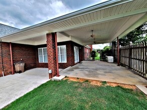 902 Parkside Ct SE in Decatur, AL - Building Photo - Building Photo