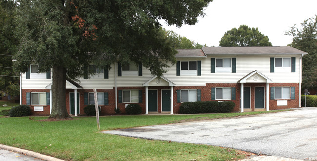 Parkview Apartments in Greensboro, NC - Foto de edificio - Building Photo