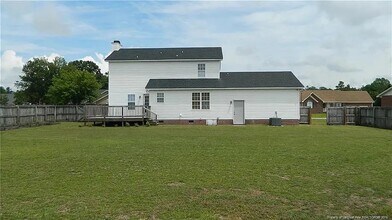 122 Mosswood Dr in Raeford, NC - Building Photo - Building Photo
