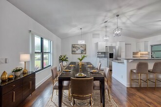 18302 SE Eagle Ln in Jupiter, FL - Building Photo - Building Photo