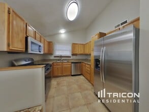 7815 Snowberry St NW in Albuquerque, NM - Building Photo - Building Photo
