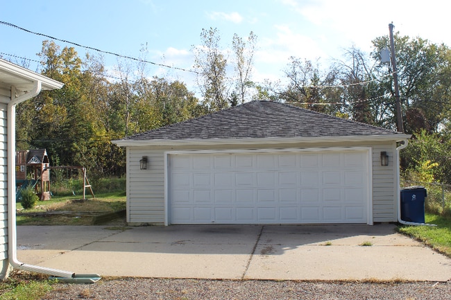 8925 Wally St in Minneapolis, MN - Building Photo - Building Photo