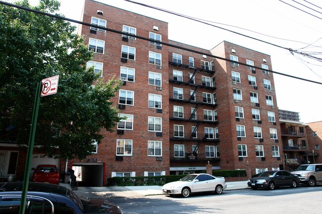 The Clarendon House in Flushing, NY - Building Photo - Building Photo