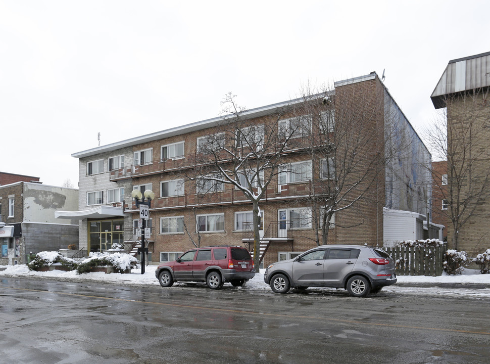 4033 Masson in Montréal, QC - Building Photo