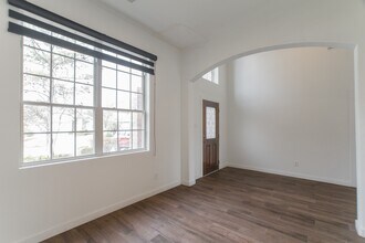 102 E Lasting Spring Cir in Spring, TX - Building Photo - Building Photo