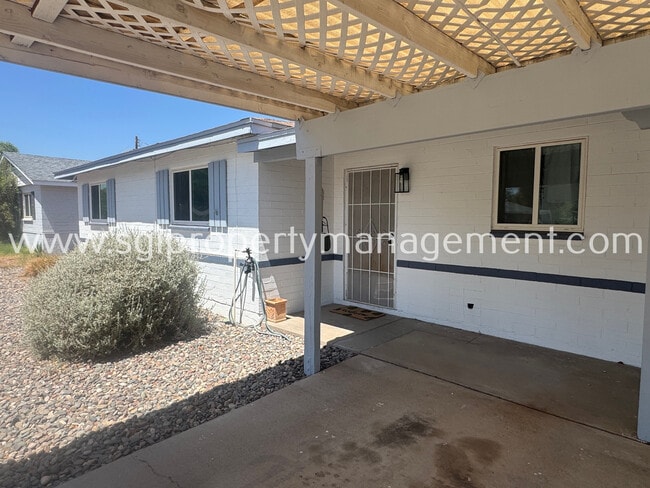 2202 W Palmaire Ave in Phoenix, AZ - Building Photo - Building Photo