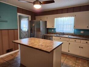 104 Linwood Dr in Glasgow, KY - Building Photo - Building Photo