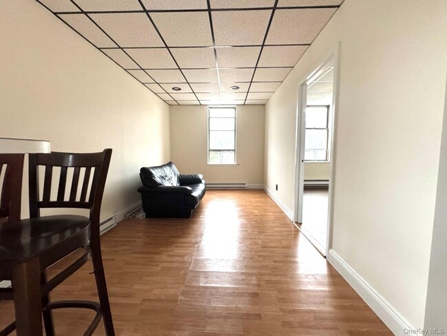 247-77 Jericho Tpke in Queens, NY - Building Photo - Building Photo