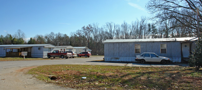 156 Hinkle Dr in Mocksville, NC - Building Photo - Building Photo