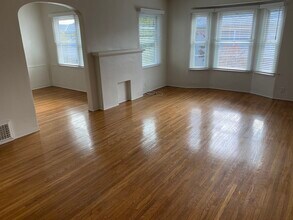 449 San Vicente Blvd, Unit 4 in Santa Monica, CA - Building Photo - Building Photo