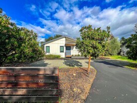 3228 Vichy Ave in Napa, CA - Building Photo