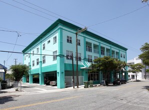 435 Central Ave in Sarasota, FL - Building Photo - Building Photo