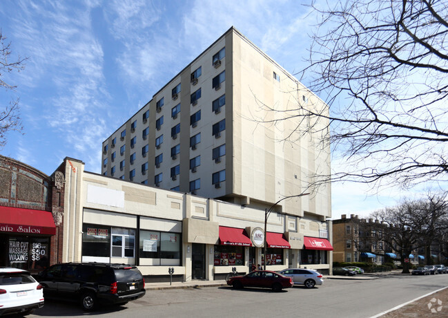 1118 Commonwealth Ave, Unit 510 in Boston, MA - Foto de edificio - Building Photo