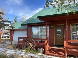 20 Orcutt Dr in Pinedale, WY - Building Photo