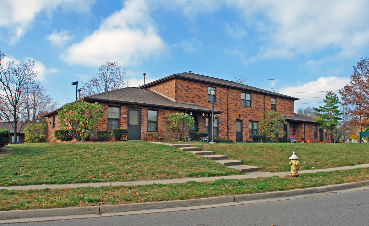 Oakdale Apartments in Dayton, OH - Building Photo