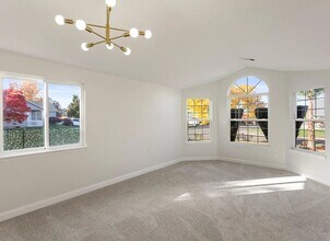 16409 NE 43rd Way in Vancouver, WA - Building Photo - Building Photo