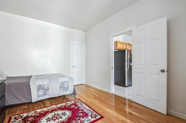 346 Montgomery St in Brooklyn, NY - Building Photo - Building Photo