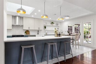 6005 Daven Oaks Dr in Dallas, TX - Building Photo