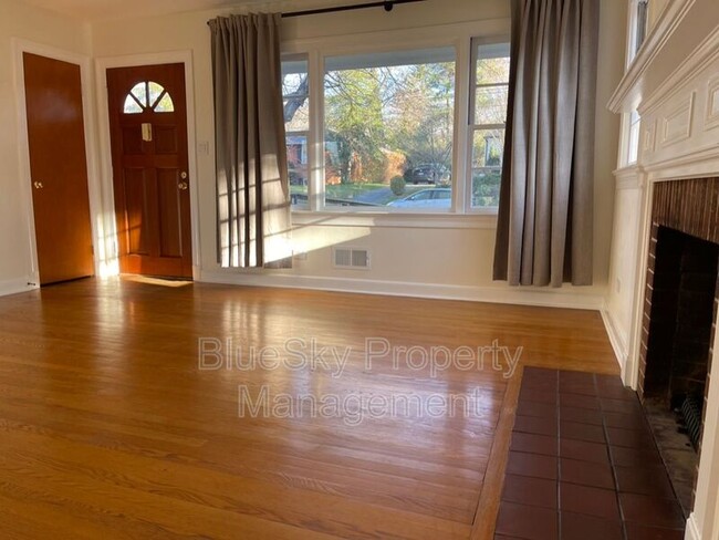 1209 Augusta St in Charlottesville, VA - Building Photo - Building Photo