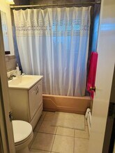 30 Westgate Rd, Unit 5 in Boston College, MA - Foto de edificio - Building Photo