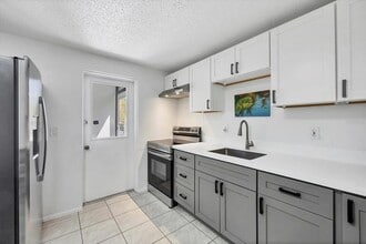 12298 Buffing Rd in Port Charlotte, FL - Building Photo - Building Photo