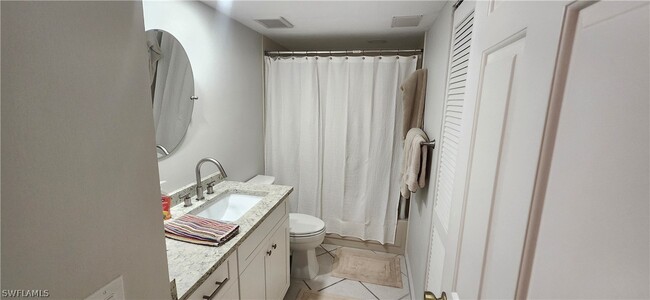 228 Fox Glen Dr