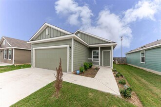 1135 Catfish Ln in Bastrop, TX - Building Photo - Building Photo