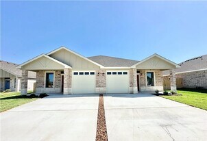 1106 Carlsberg Dr in Killeen, TX - Building Photo