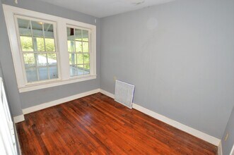 1211 Highland St in Montevallo, AL - Building Photo - Building Photo