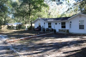 2425 SE 10th Ave in Gainesville, FL - Building Photo - Building Photo